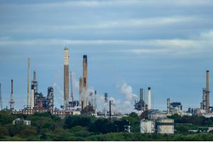 s refinery 2251247 1280